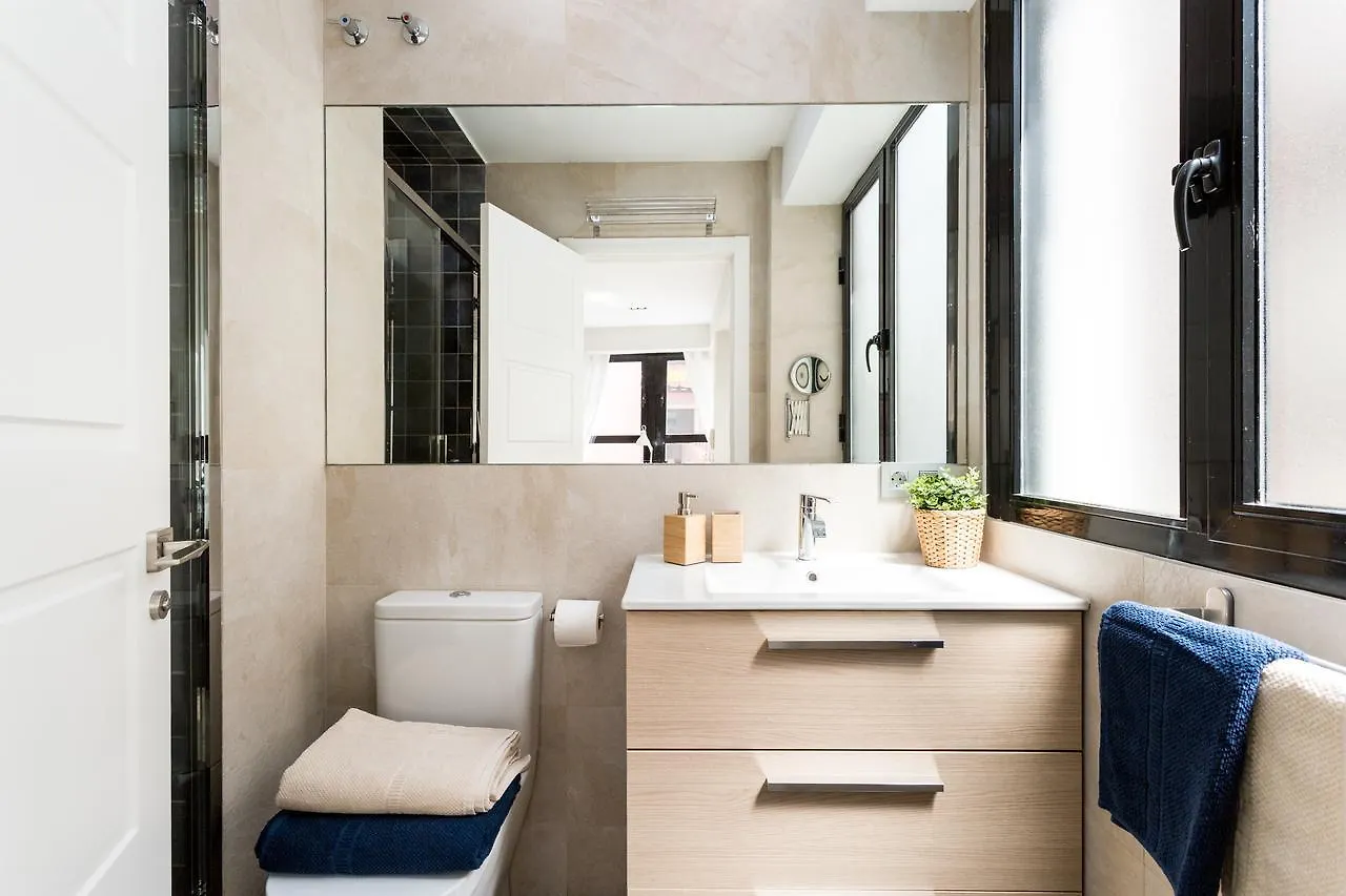 Bohemian & Suites Panoramic -Parking 세비야 0*,  스페인