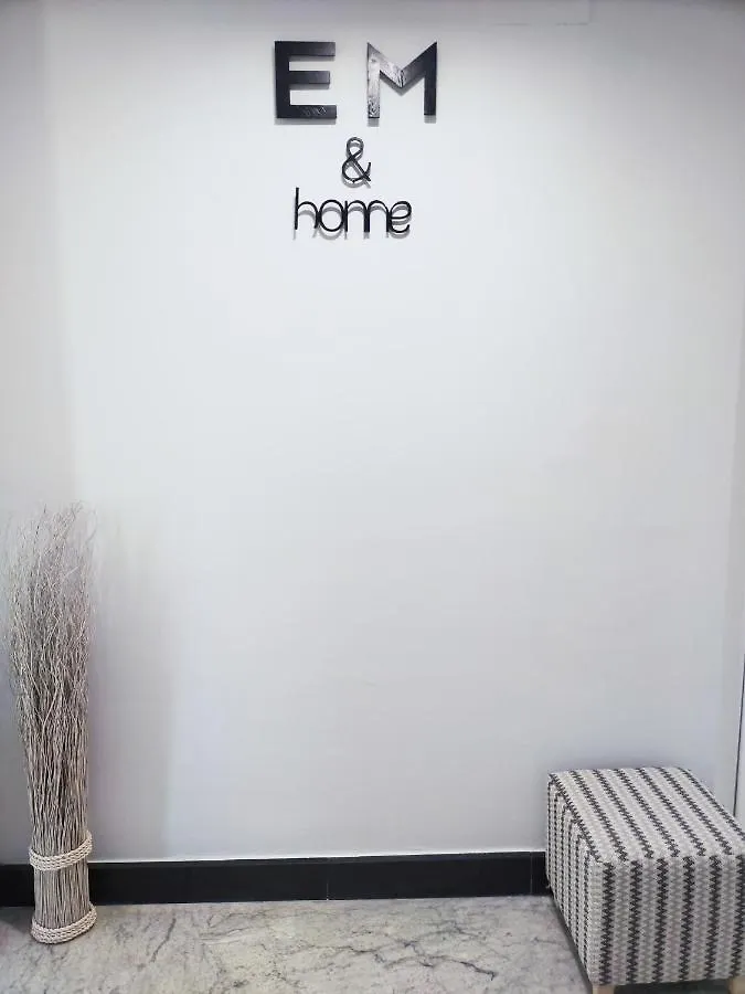 Bohemian & Suites Panoramic -Parking 세비야 0*,  스페인